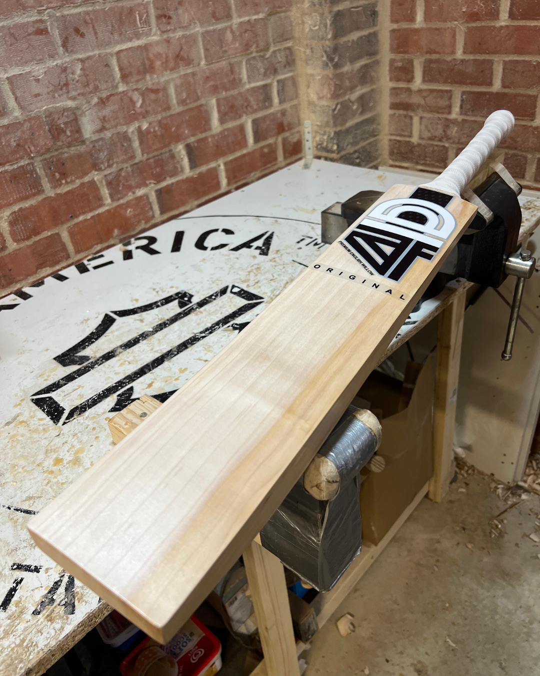 GRADE 2 - 4D Original English Willow Cricket Bat - #002