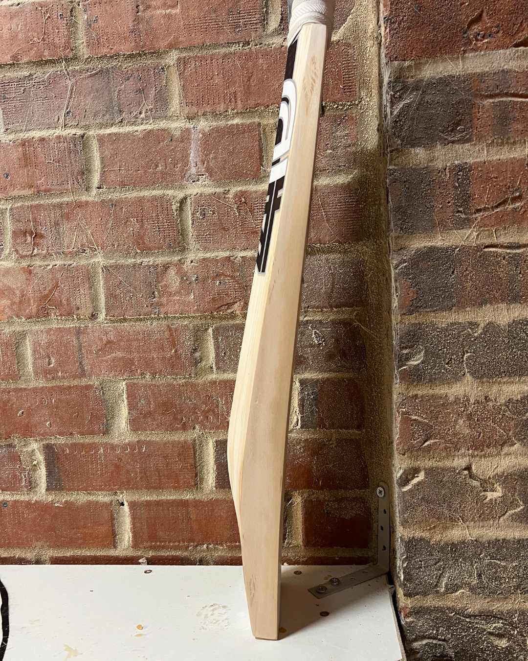 GRADE 2 - 4D Original English Willow Cricket Bat - #002