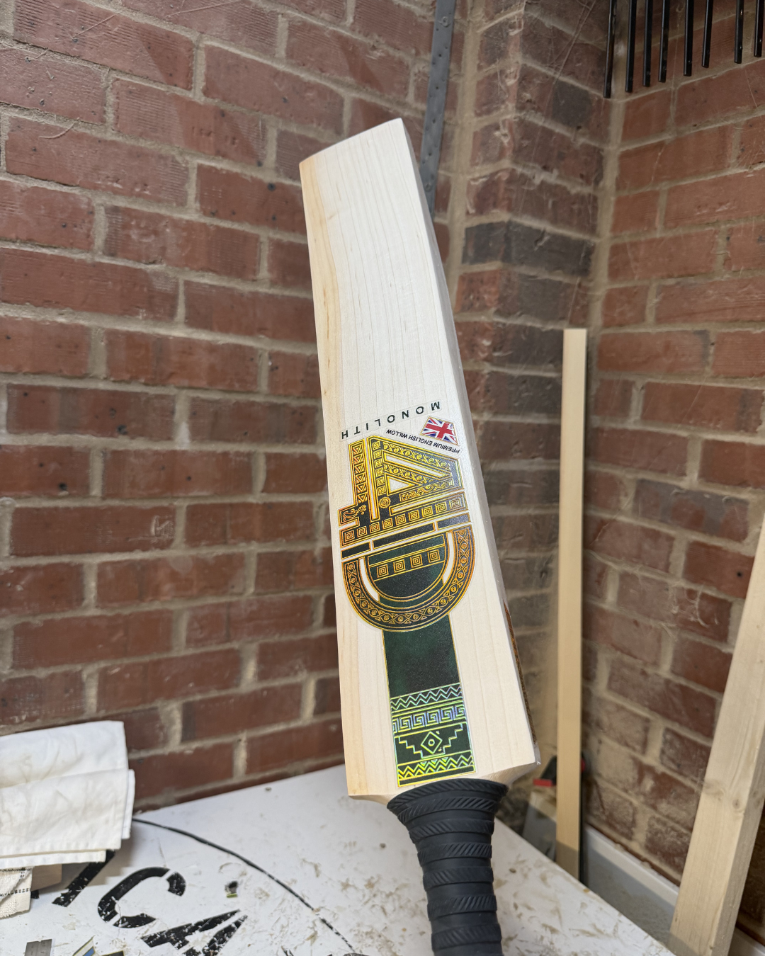 4D Monolith English Willow Cricket Bat - G2 - #020