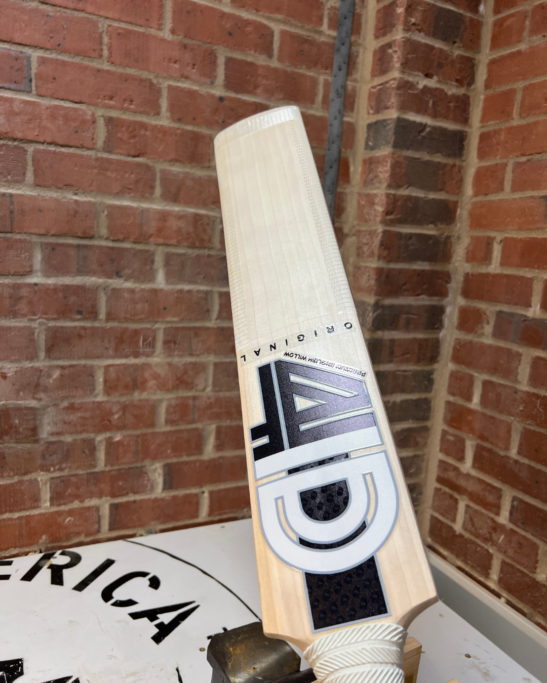 GM CHROME 808 English Willow Cricket Bat