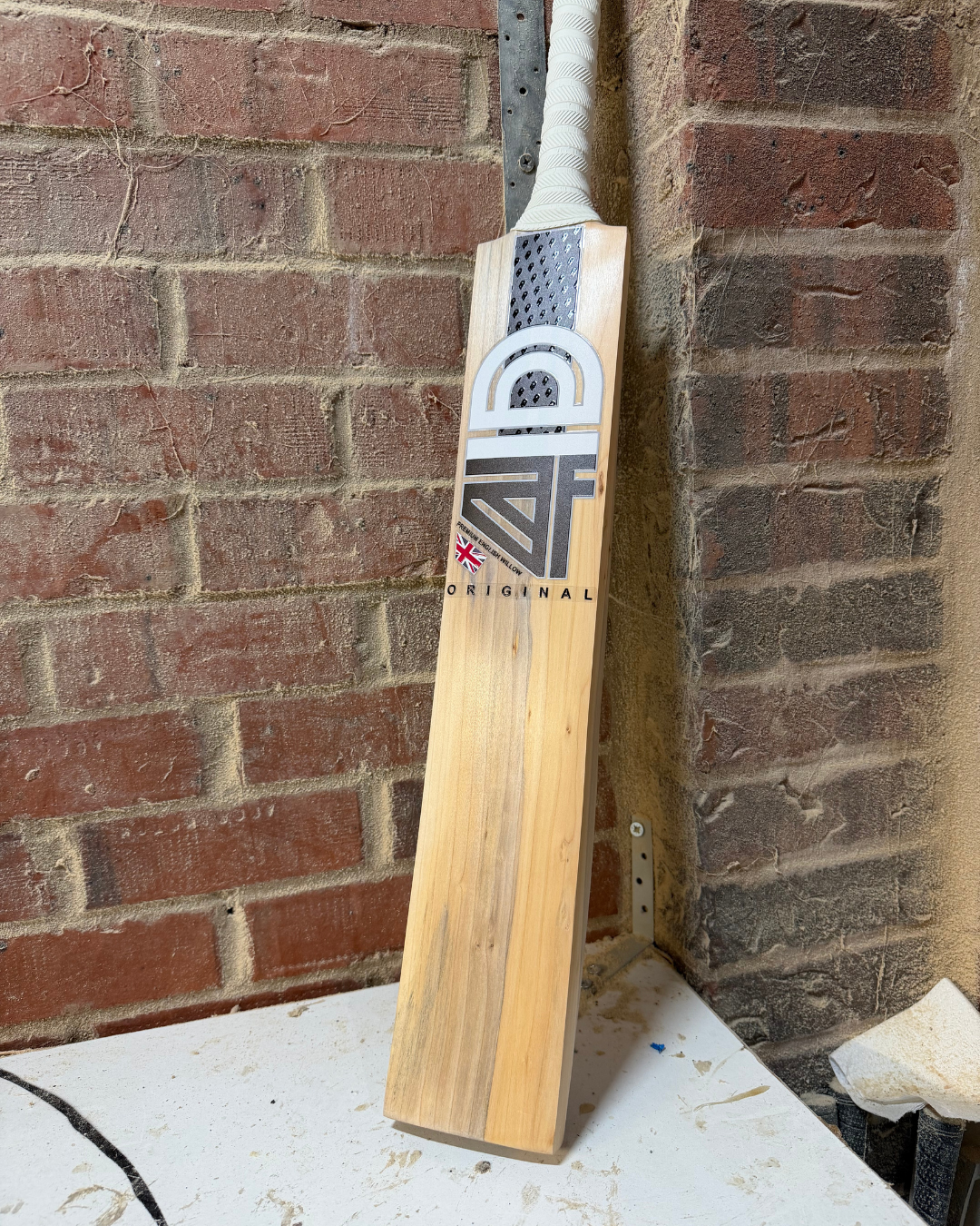 Defect - 4D Original English Willow Cricket Bat - #013