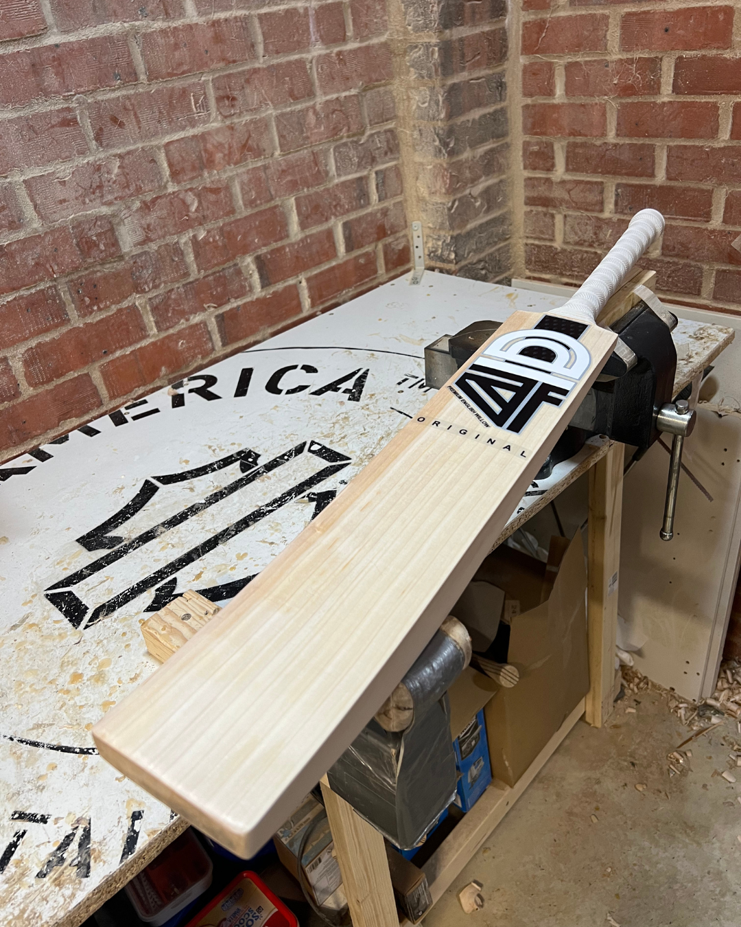 GRADE 1 - 4D Original English Willow Cricket Bat - #005