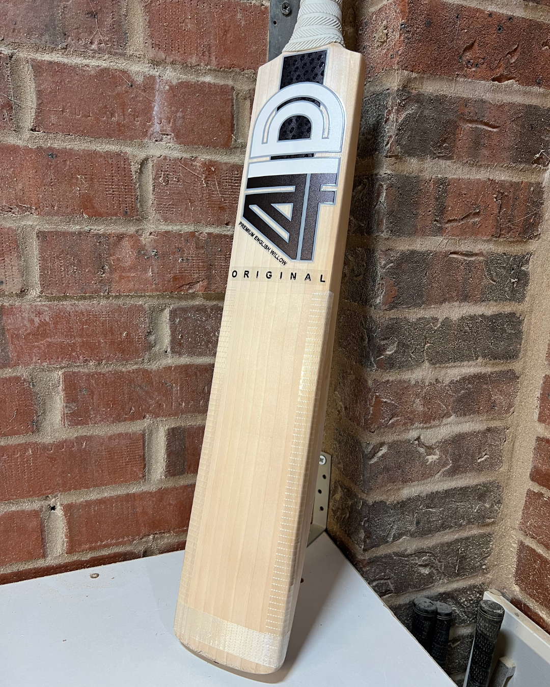 GM CHROME 808 English Willow Cricket Bat