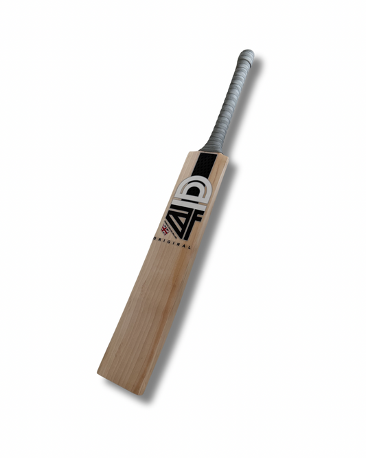 Grade 2 - 4D Original English Willow Cricket Bat - #019