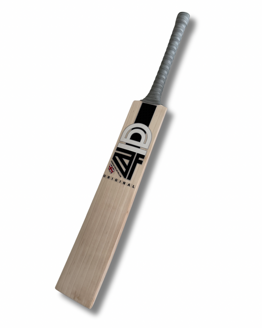 Grade 1 - 4D Original English Willow Cricket Bat - #018