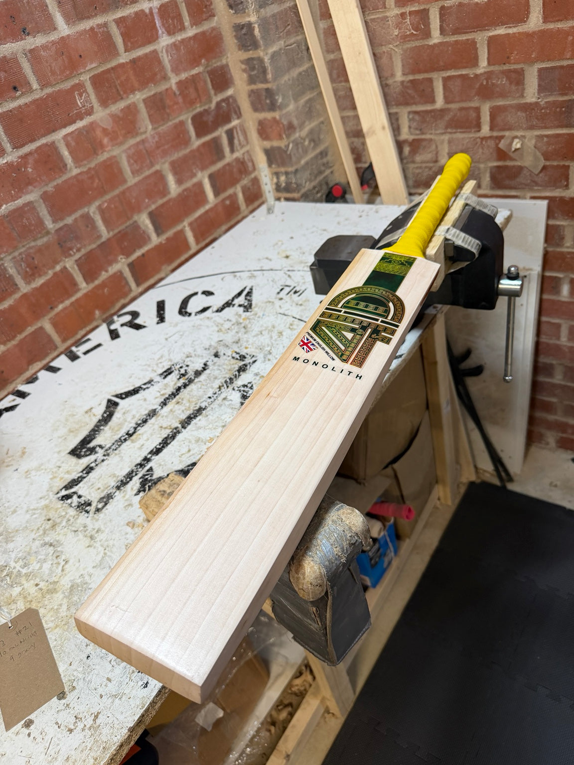 4D Monolith #021 Grade 3 English willow cricket bat face angle