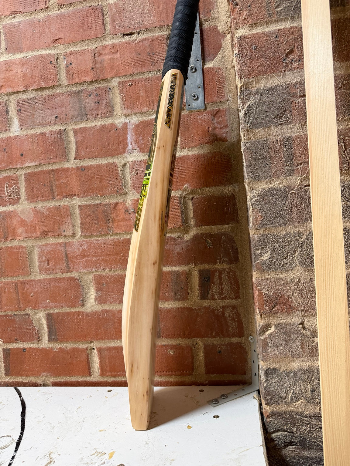 4D Monolith #022 Grade 2 English willow cricket bat face angle