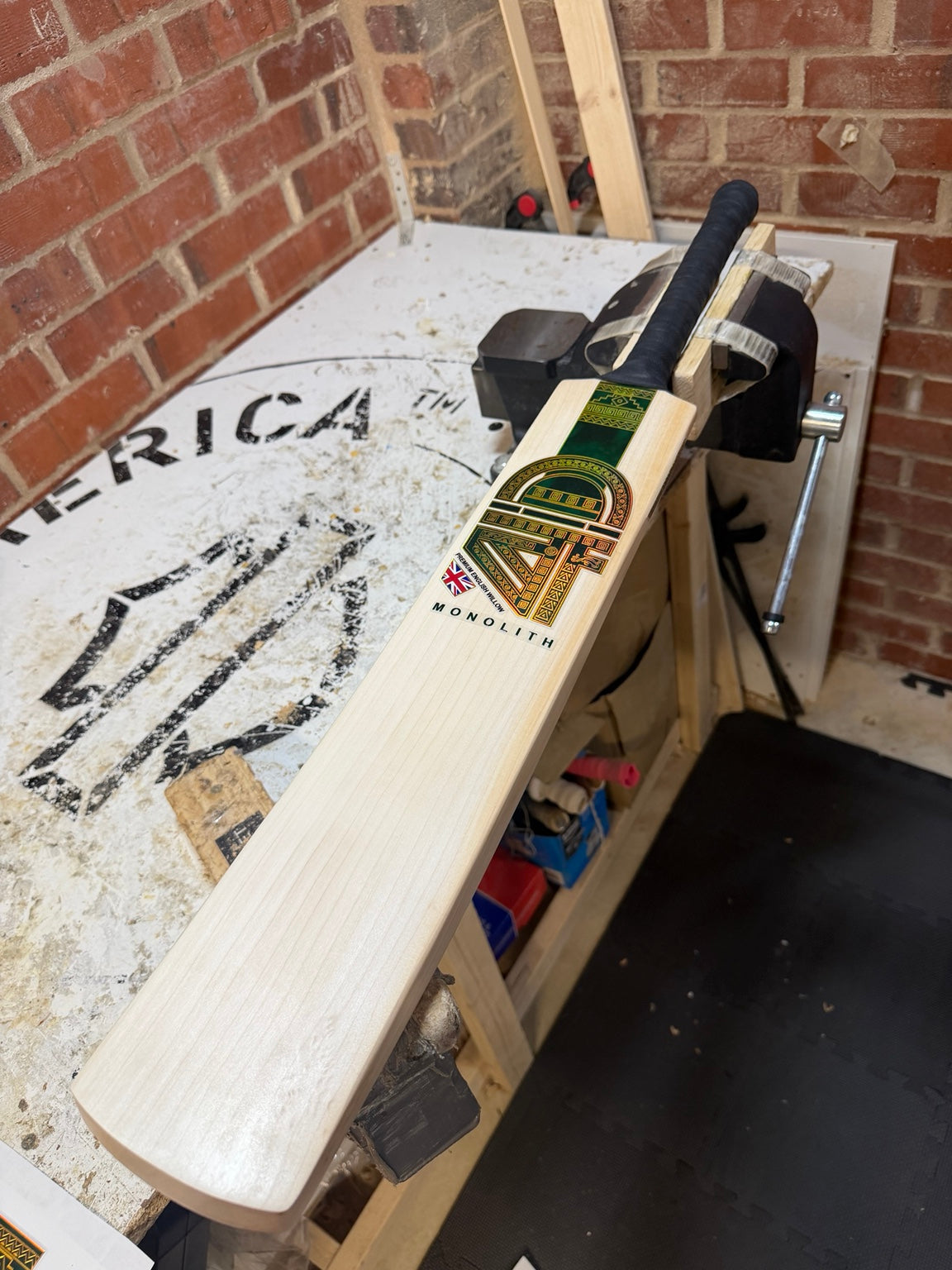 4D Monolith #029 Players Grade English willow cricket bat face angle