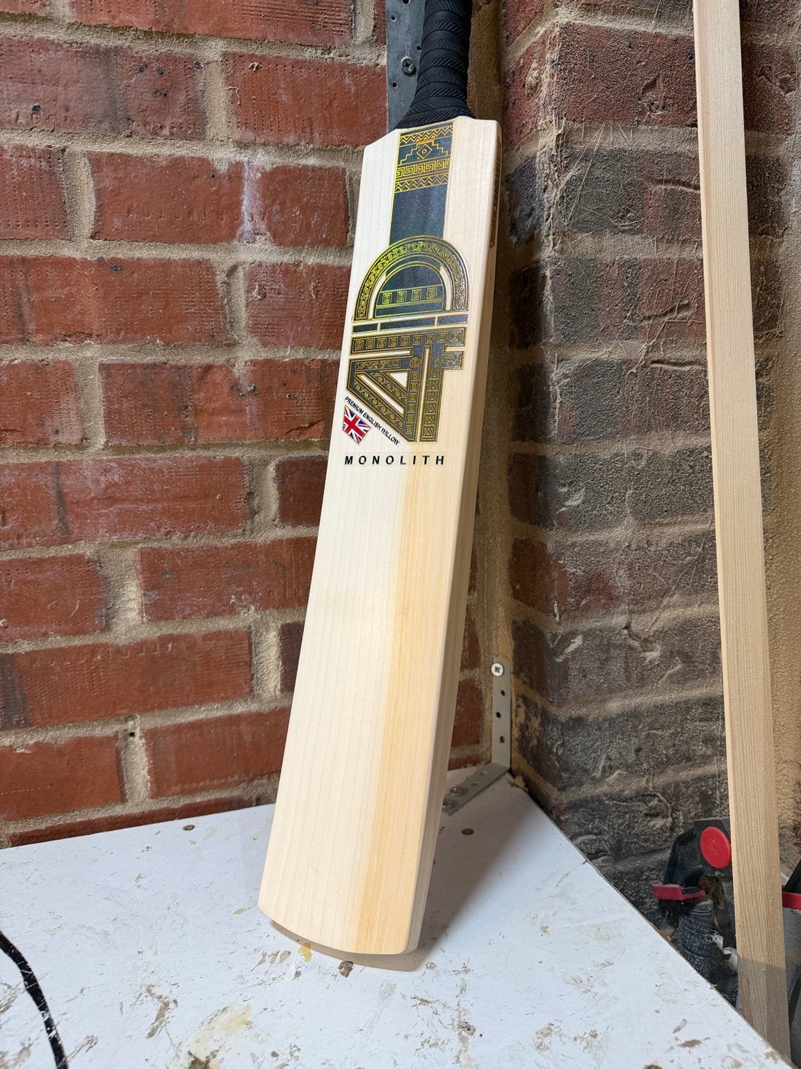 4D Monolith #033 Grade 1 English willow cricket bat rear view