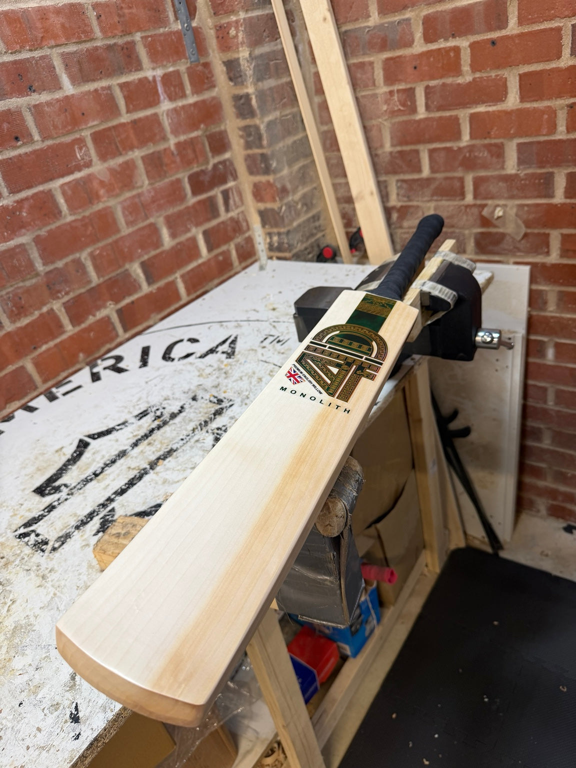 4D Monolith #033 Grade 1 English willow cricket bat angled view