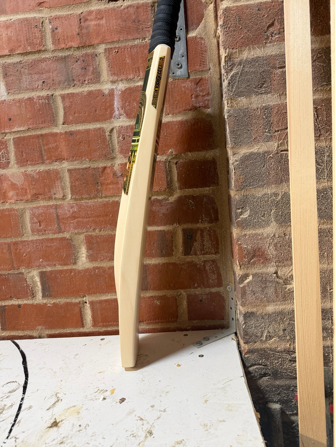 4D Monolith #033 Grade 1 English willow cricket bat side profile