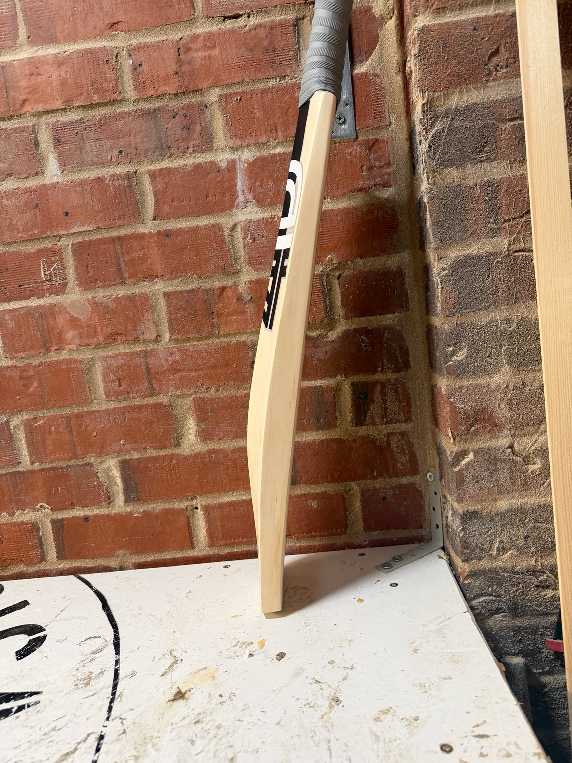 4D Original #032 Grade 1 English willow cricket bat side profile