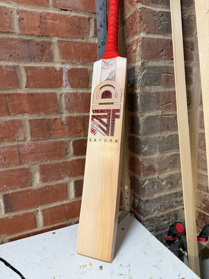 4D Sakura #023 Grade 2 English willow cricket bat front face