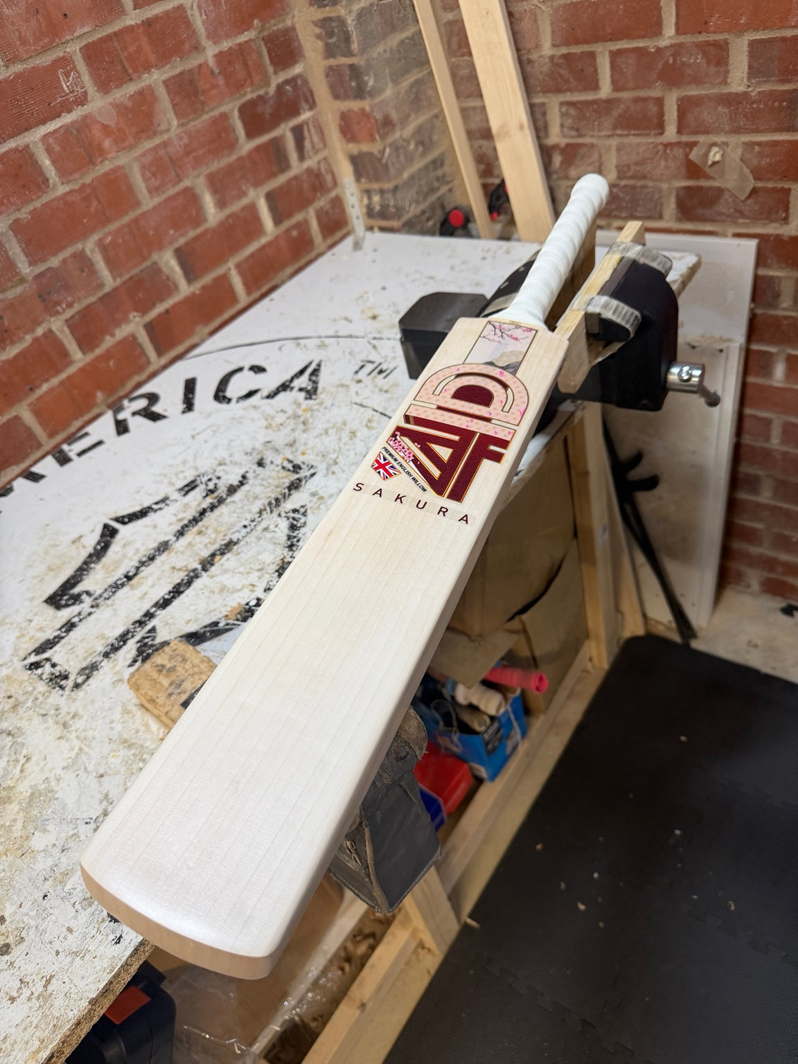 4D Sakura #030 Players Grade English willow cricket bat face angle