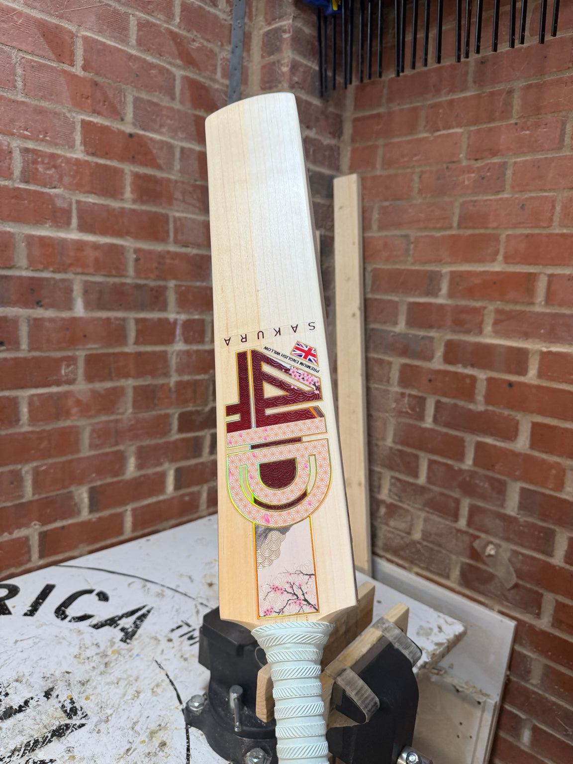 4D Sakura #031 Grade 1 English willow cricket bat back face