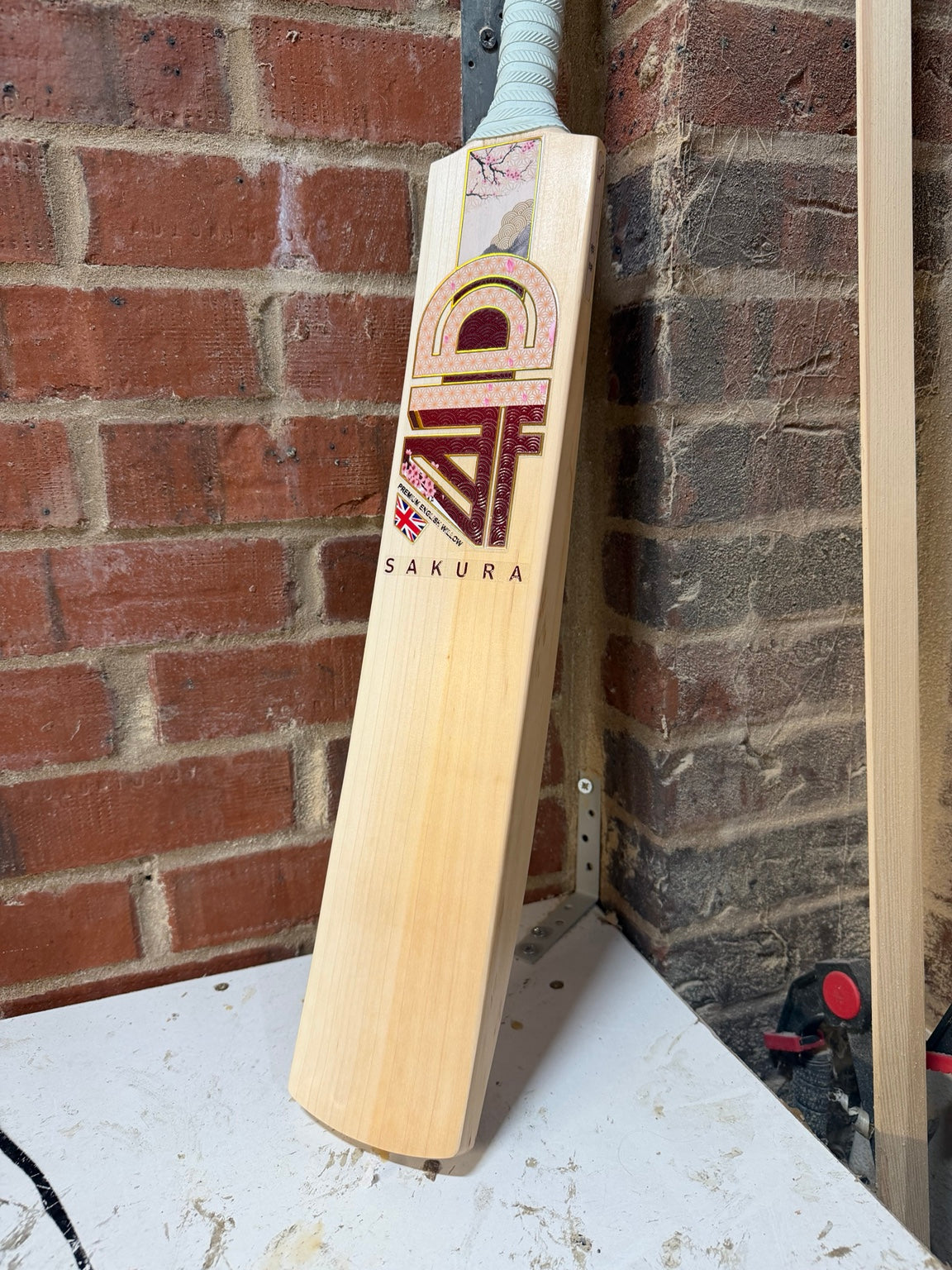 4D Sakura #031 Grade 1 English willow cricket bat front face