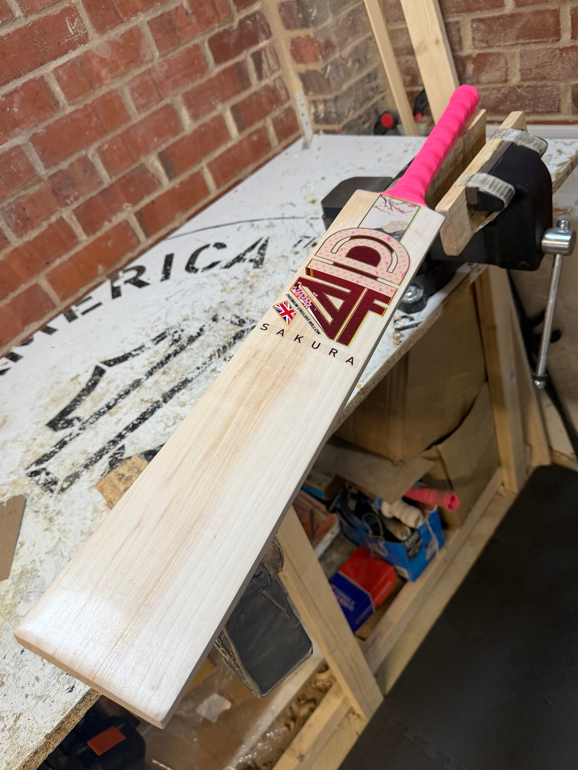 4D Sakura #6J003 Size 6 Grade 2 English willow cricket bat face angle