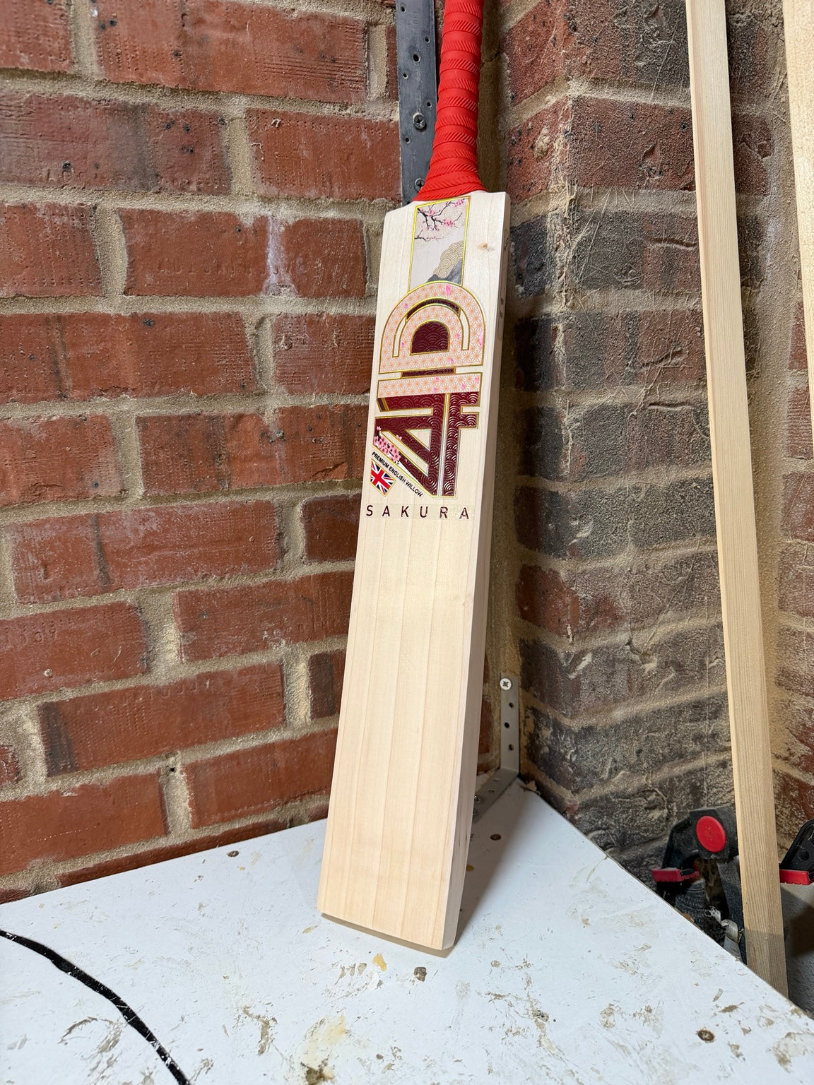 4D Sakura #HJ002 Harrow Grade 2 English willow cricket bat front face