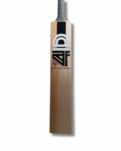 Defect English Willow Cricket Bat – 4D Original #015 – product view 3